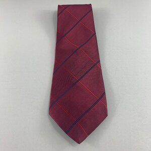 Nucci Men's Red Plaid Short Tie 4" x 52"